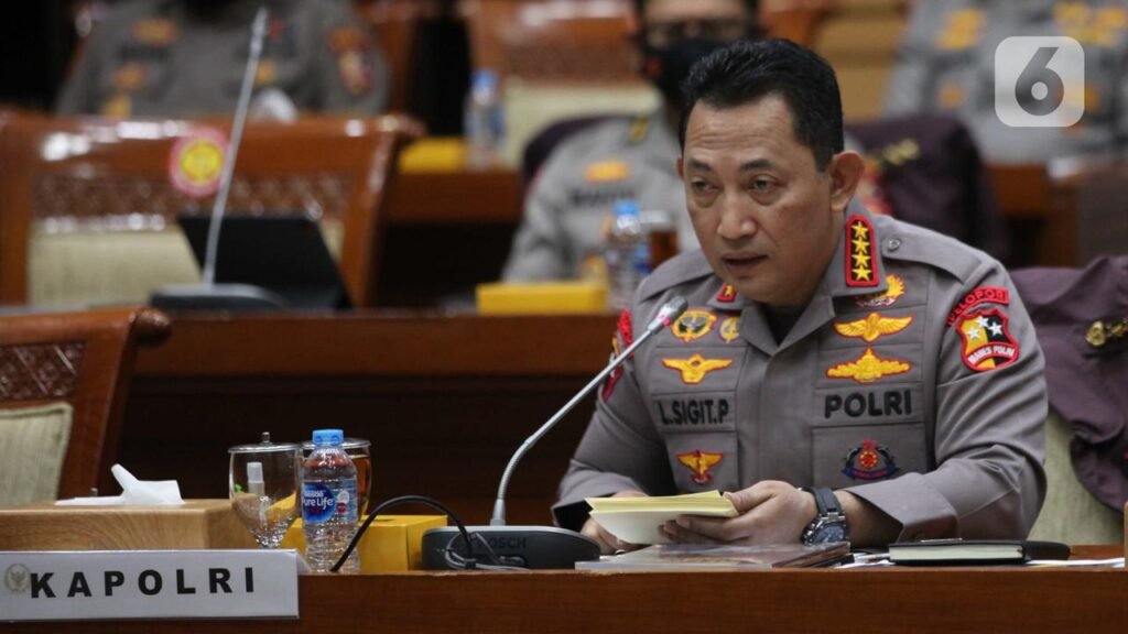 Surya Borneo : Momen Tegas Kapolri Tolak Usul Polri di Bawah Menteri ”  Lebih Baik Saya Jadi Petani “