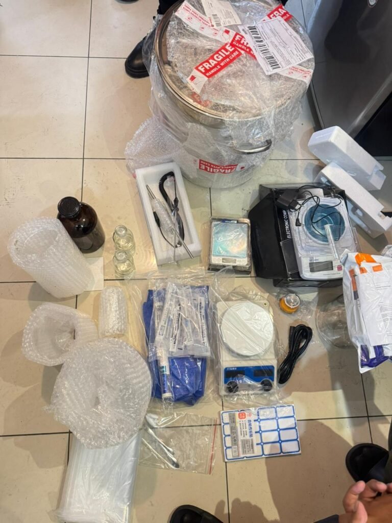 Surya Borneo NEWS : Polda Metro Jaya Bongkar Clandestine Lab Etomidate, Cegah Peredaran 15 Ribu Vape Narkotika