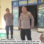 Surya Borneo News : Jumat Berkah Polairud Polda Sulut, Dirpolairud Bagikan Bantuan Langsung ke Warga