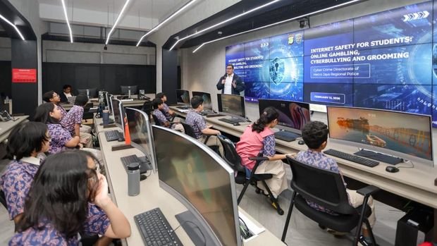 Ditressiber Polda Metro Terima Kunjungan Siswa dan Beri Edukasi Kejahatan Siber