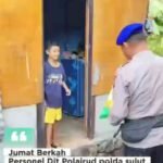 Ditpolairud Polda Sulut Salurkan Bansos Sembako untuk Warga Pesisir Makawidey Bitung