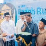 Momen Haru Kapolda Sumsel Terima Gethuk dari Korban Kebakaran di Mura